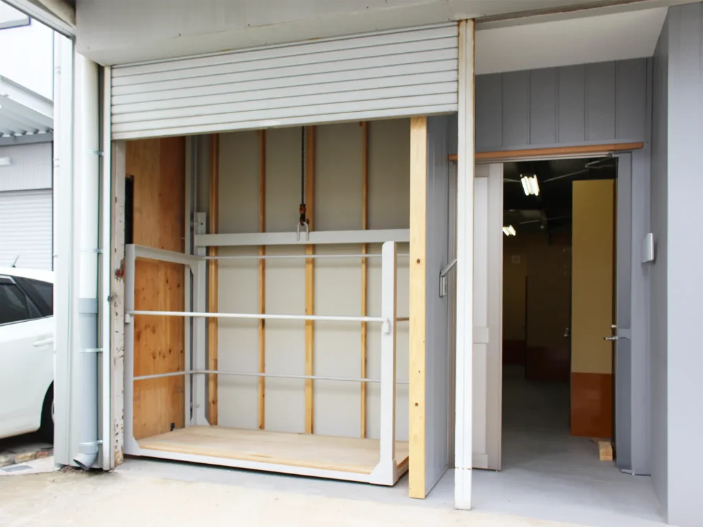 トランクルームPLUS ONE田尻店1Fリフト